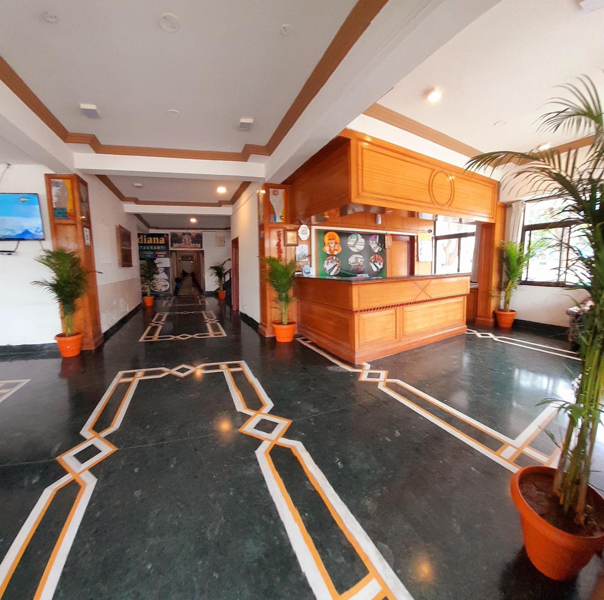 Hotel Indore Palace Shirdi Exterior foto