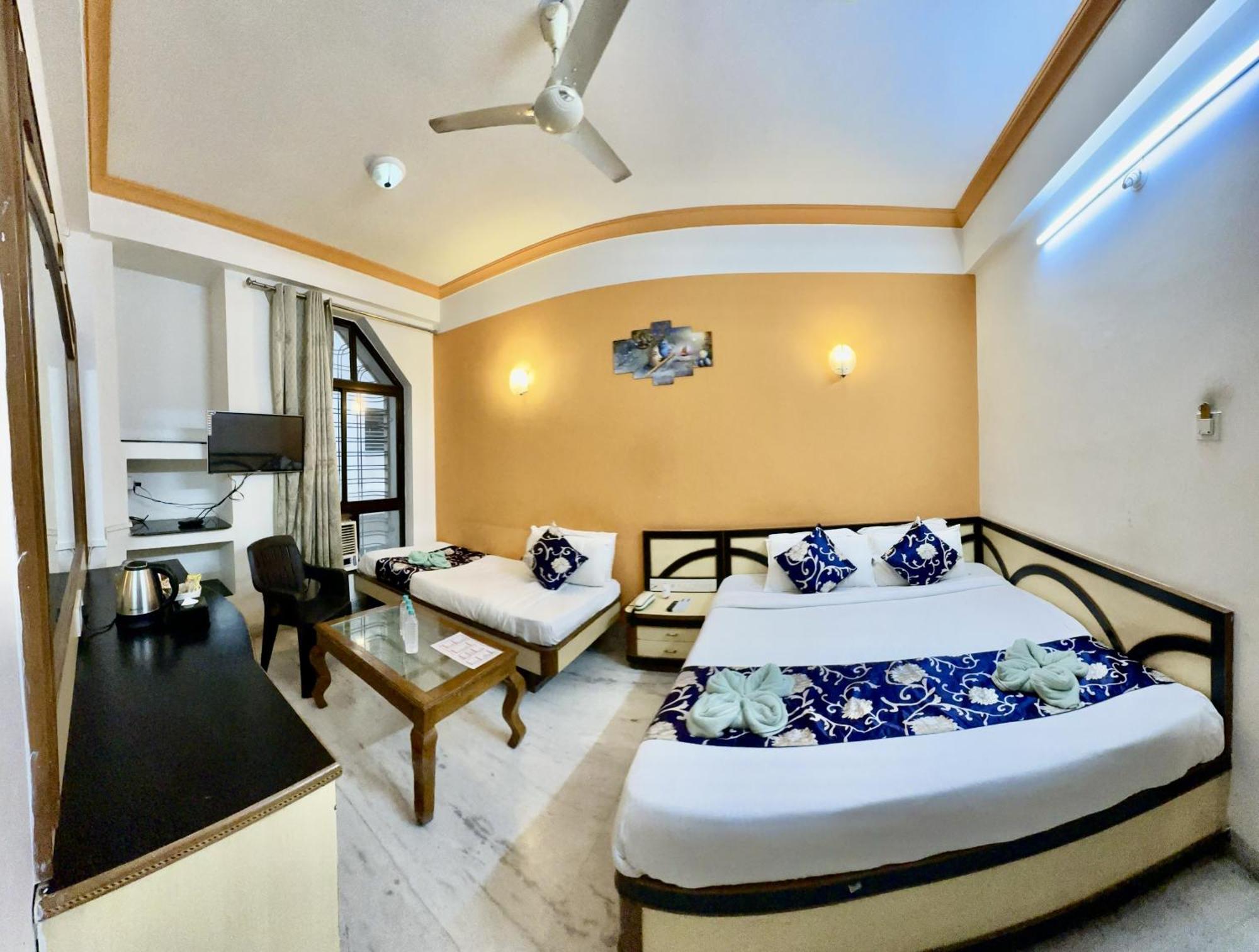 Hotel Indore Palace Shirdi Exterior foto