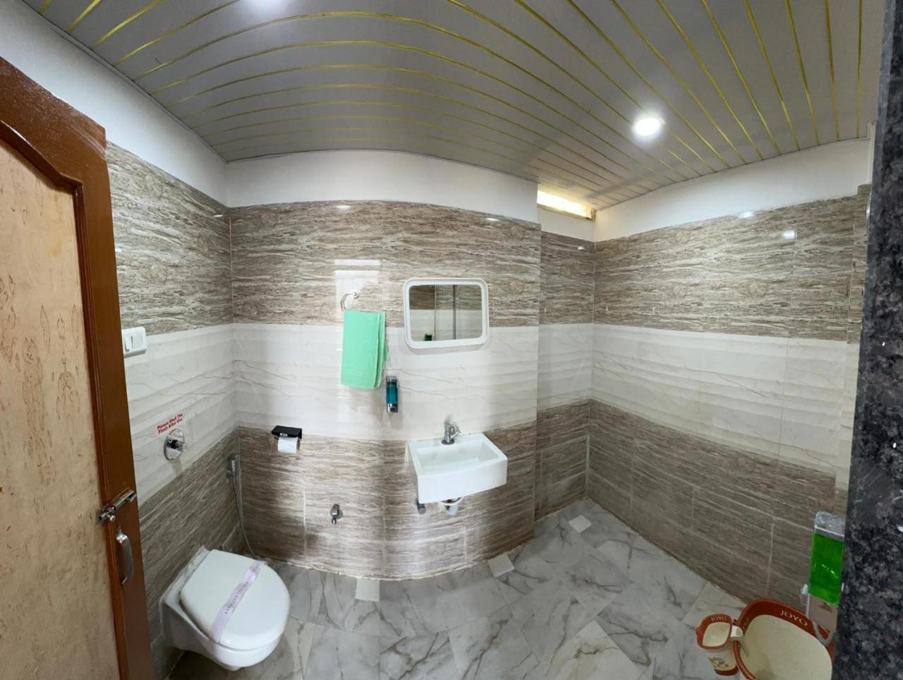 Hotel Indore Palace Shirdi Exterior foto